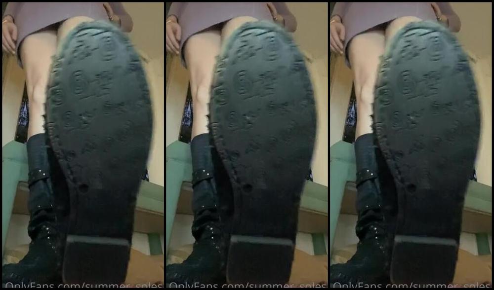 Summer Solesis Nicknamed Summer Solesis Onlyfans Shoe Removal And Some Spit 1