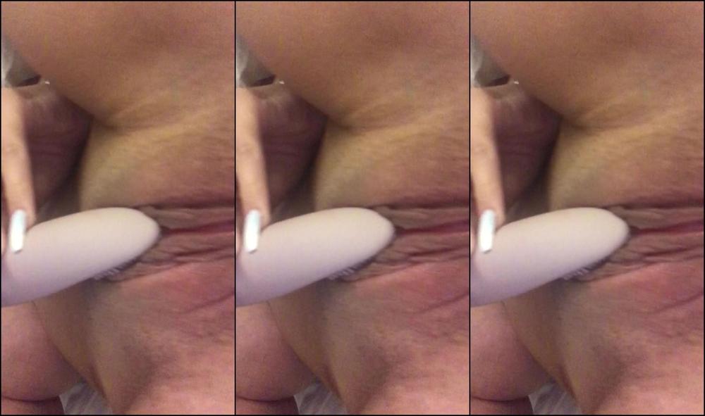 Xbrooklynbluex Playing With My Vibrators N Stretching My Pussy Wana Give Me A Han