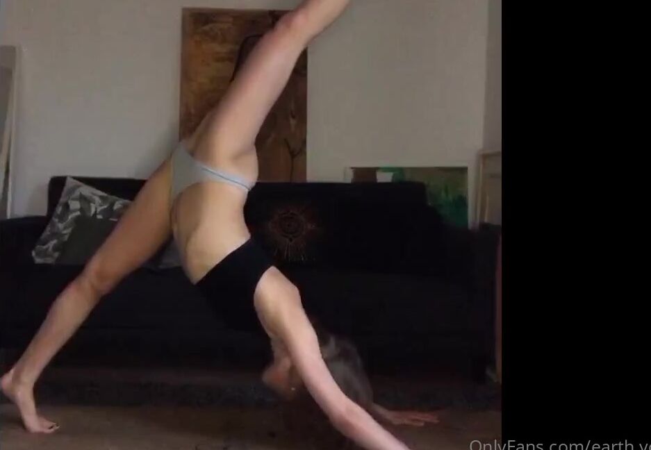 Goddessbast Nicknamed Goddessbastet Onlyfans Those Yummy Stretches