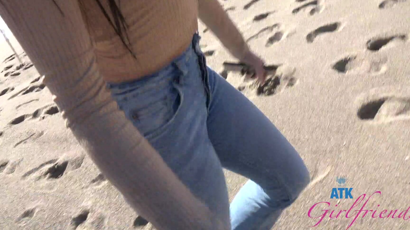 POV, Female Orgasm, Car, Blowjob, Masturbation, Oral, Piss Gaby Ortega. Malibu 1 SiteRip