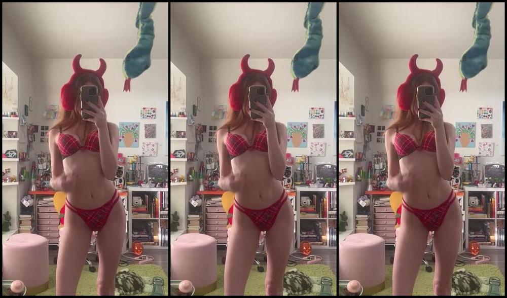 Zoe Strawberry Nicknamed Redxxxsuede Onlyfans Do You Like My Victoria S Secret Plaid Lingerie It Reminds Me Of Christmas 2