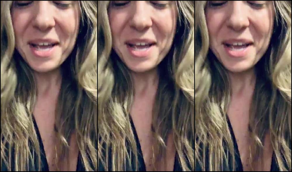 Milfymacgyver Milfy Has Decided Her Kingdom Of Loyal Perverts Will Be Celebrating By Cumming Together W