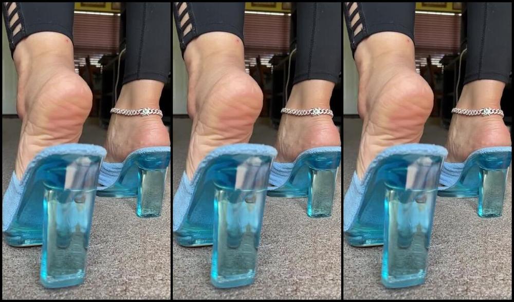 Deedeericanfeet Onlyfans As Requested Love These New Mules Thanks Hun