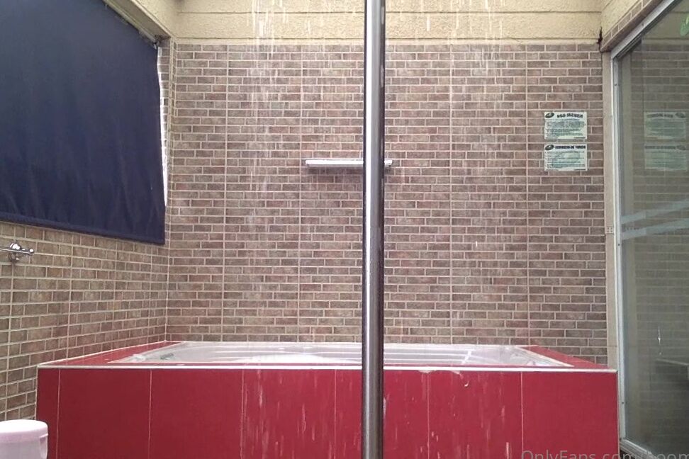 Saraboom 2407503432 03 29 2022 Video Dance Oil And Shower