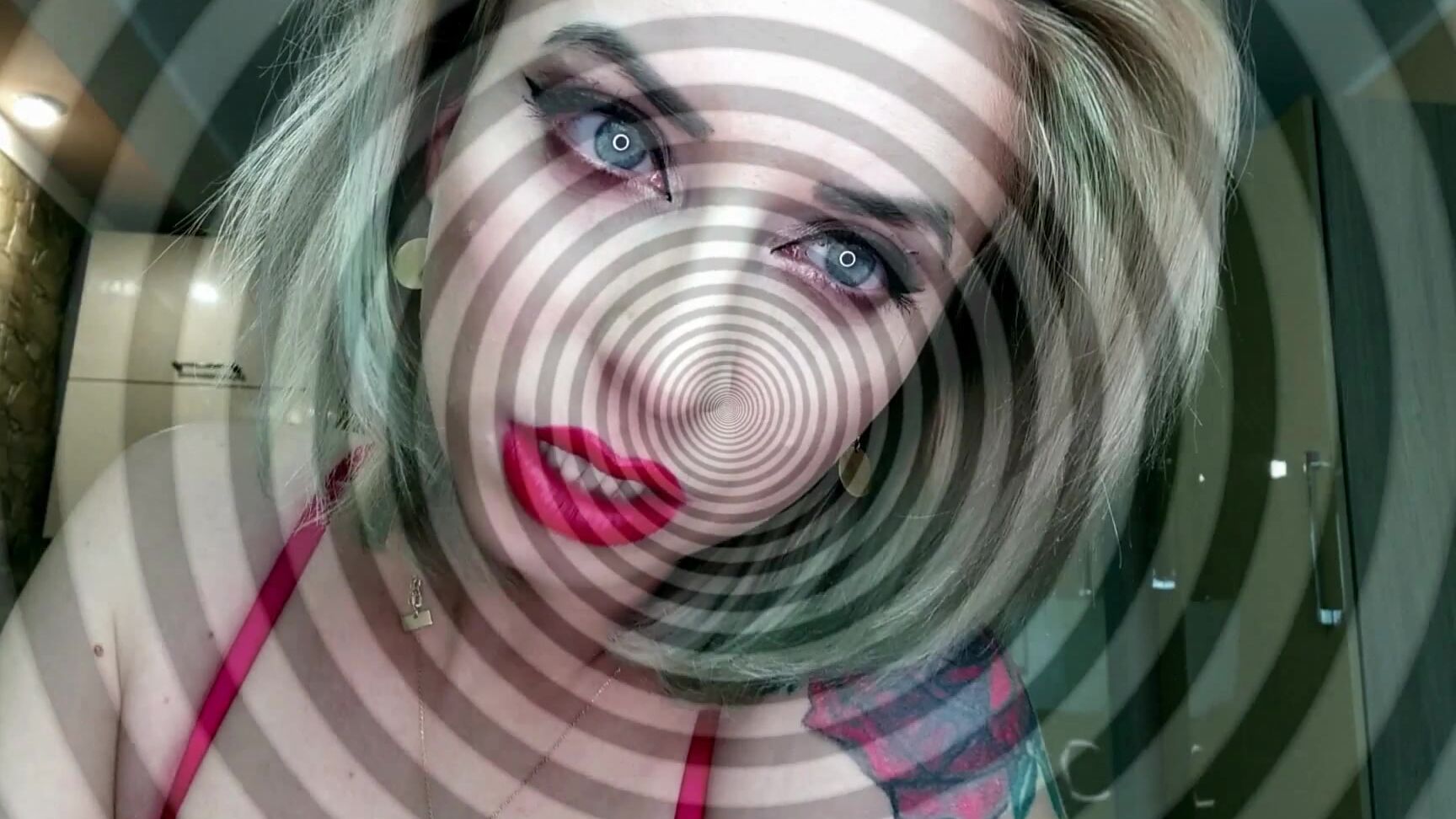 Moneygoddessscc Eyes Mesmerize