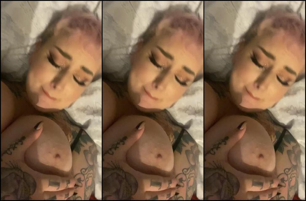Galdalou 100210433 12 07 2019 Two Boobs A Bouncing