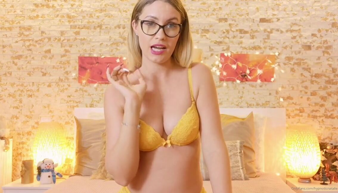 Goddess Natalie Nicknamed Goddessnatalie Onlyfans How Does Your Dick Compare To My Lipstick