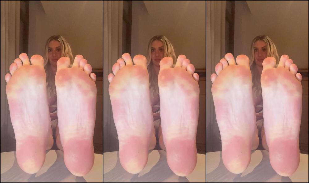 Goddessbailz 3271904996 04 10 2024 Just Chilling And Stretching Out My Soles While You Worship Them
