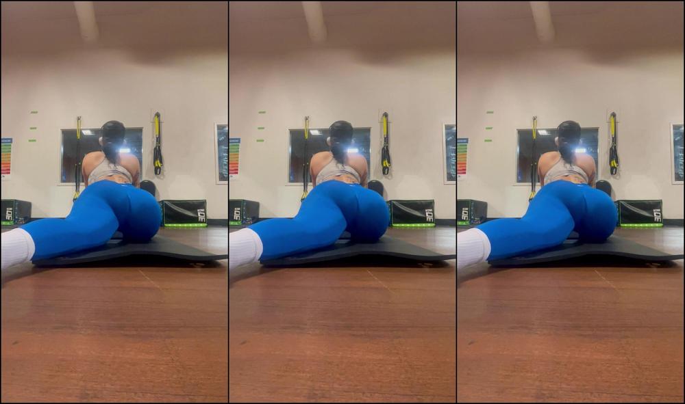 Officialzoerenea 3013732982 09 13 2023 Hope You Guys Don T Mind Me Posting With Clothes On But If You Like This