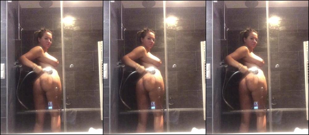 Lanawolf My Hot Vienna Shower Video