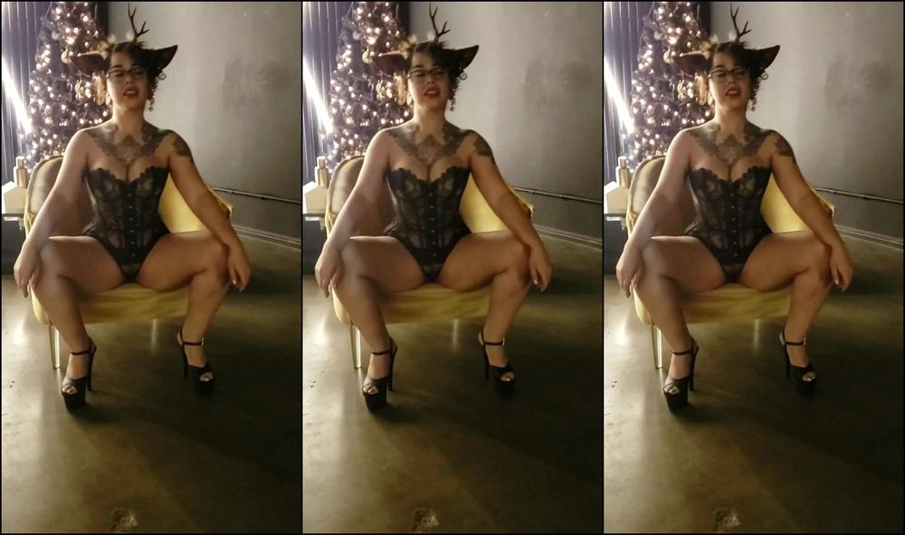 Ashprincessmidna Background Video From My Christmas Shoot Sorry Im Either Very Akward Or Goofy On Set Lol