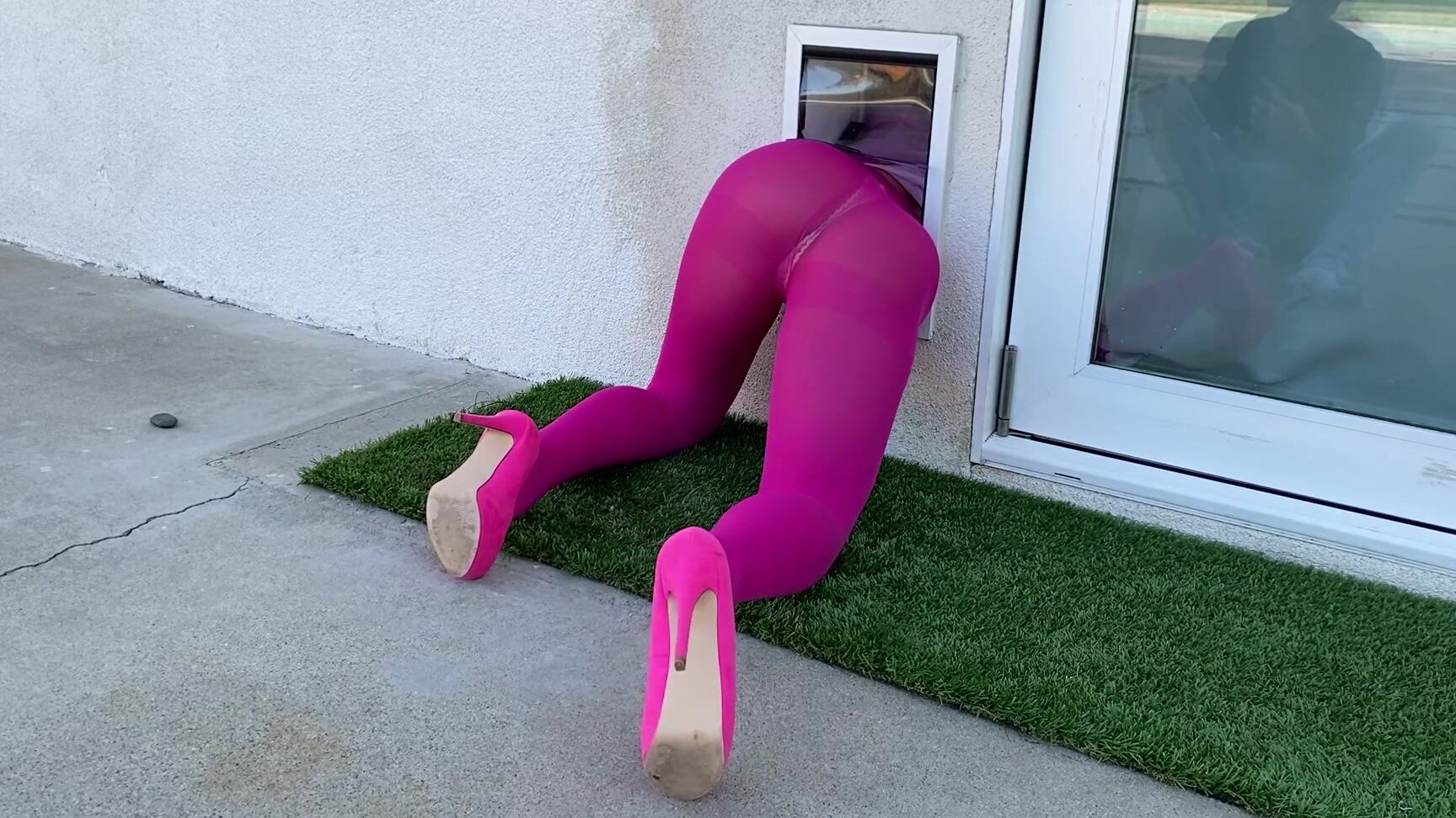 adrianachechik-27-02-2021-2042913788-bts-of-stuck-the-full-scene-cumming-to-your-inbox-veryyyyy-soon-