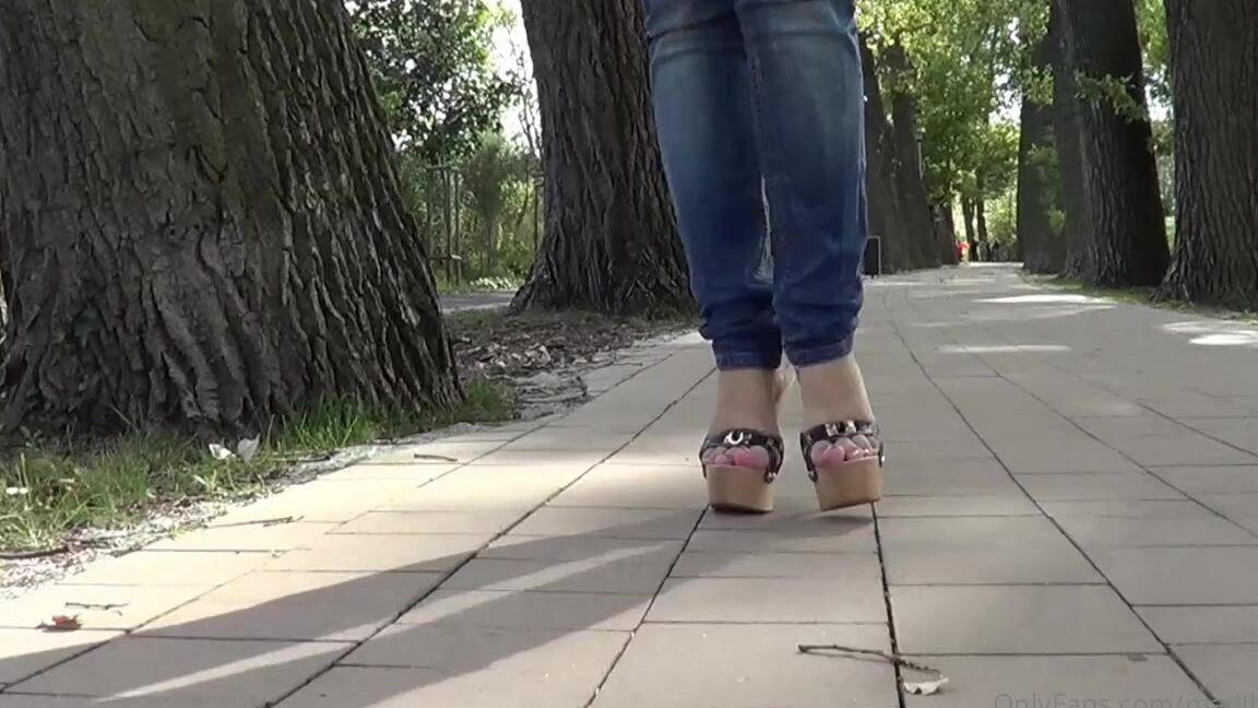 Madiheels Nicknamed Madiheels Onlyfans A Walk In The Park