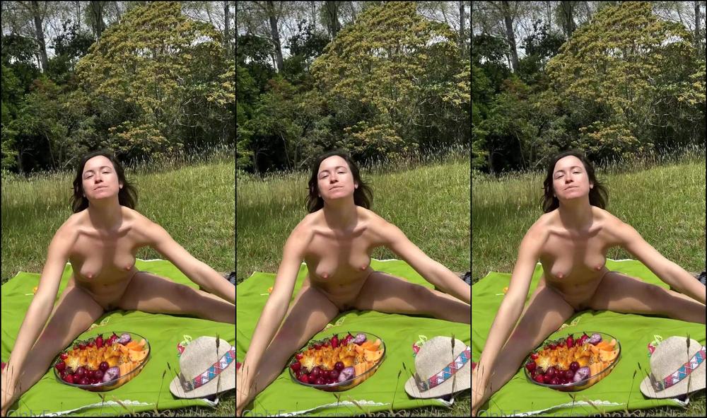 Naomiwildman I Just Hit My One Year Anniversary With Onlyfans For Our Anniversary I Bring To You