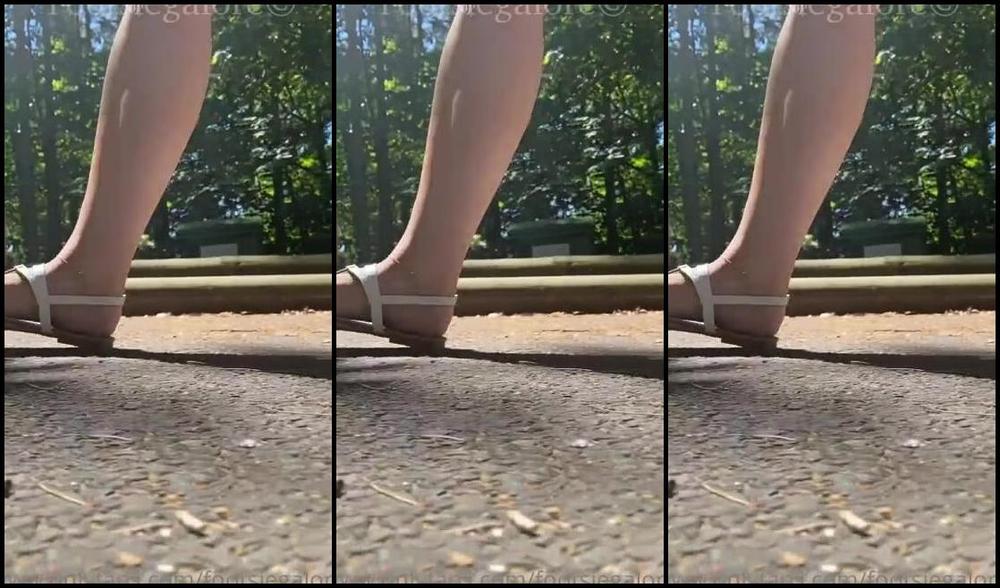 Footsiegalore Onlyfans Take A Walk With Z