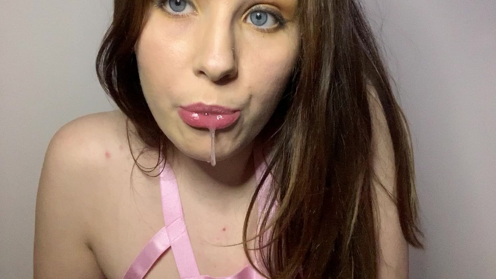 "Larah_Sky" goddess worship, sfw, spit fetish, spitting, swallowing / drooling Spit Sip Repeat manyvids