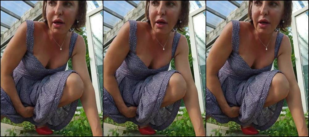 Fingering, Close Up, Sex Toys, Public Nudity, Masturbation, Milf, Solo EditaMilf - garden pussy SiteRip