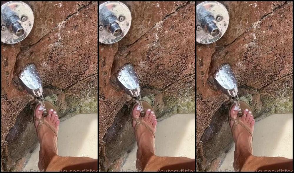 Goddessaylavip 07 13 2022 Onlyfans Video Its Been Cute Watching The Older Men Look At My Feet While Ive Been On Vacation N