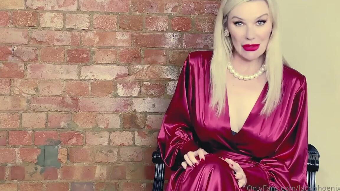 Lady Phoenix Nicknamed Ladyphoenix Ldn Onlyfans New Clip Stepmom Seduction Your Horny Step Mom Is So Sympathetic Towards You When She Hears Of Your