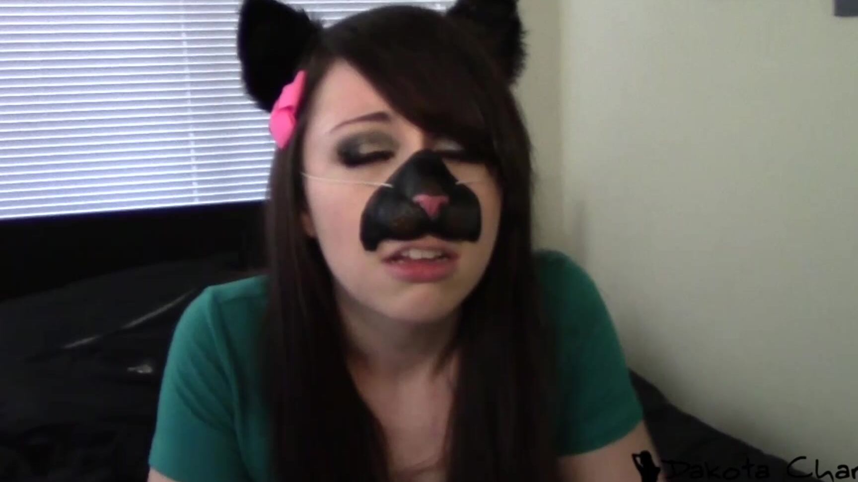 Dakotacharmsxxx Brat To Panther