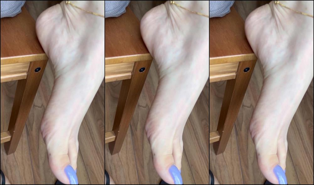 Grazigoddess 3208217708 02 20 2024 3 2 1 Cum On My Feet