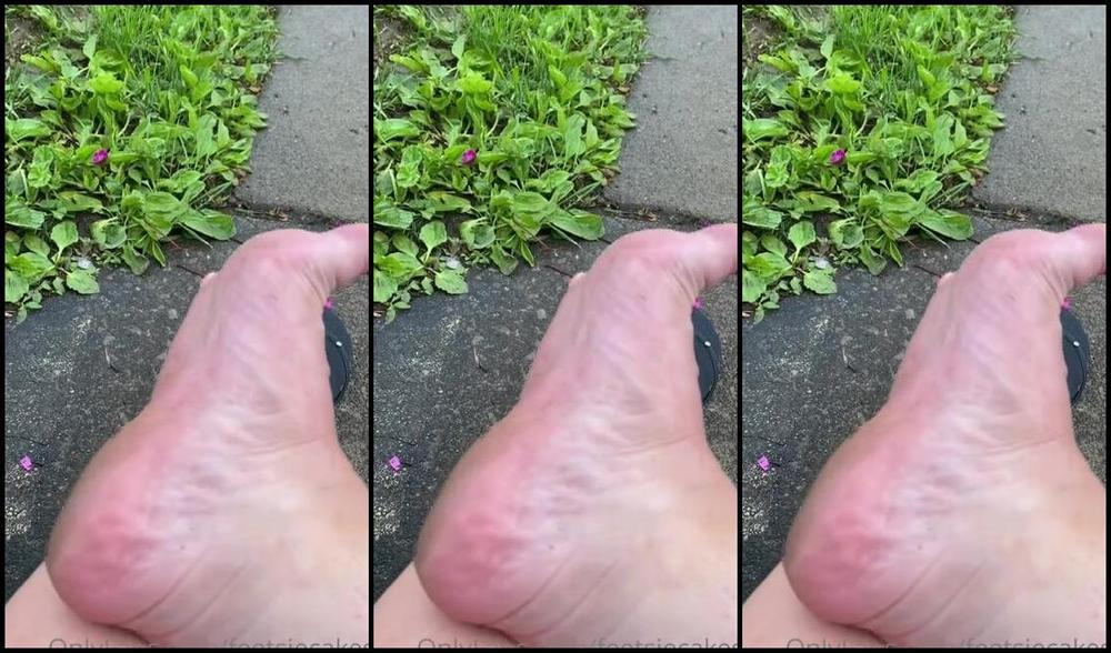 Caroline Aka Feetsiecakes Onlyfans The Last Of The Red For All My Dirty Feet Lovers