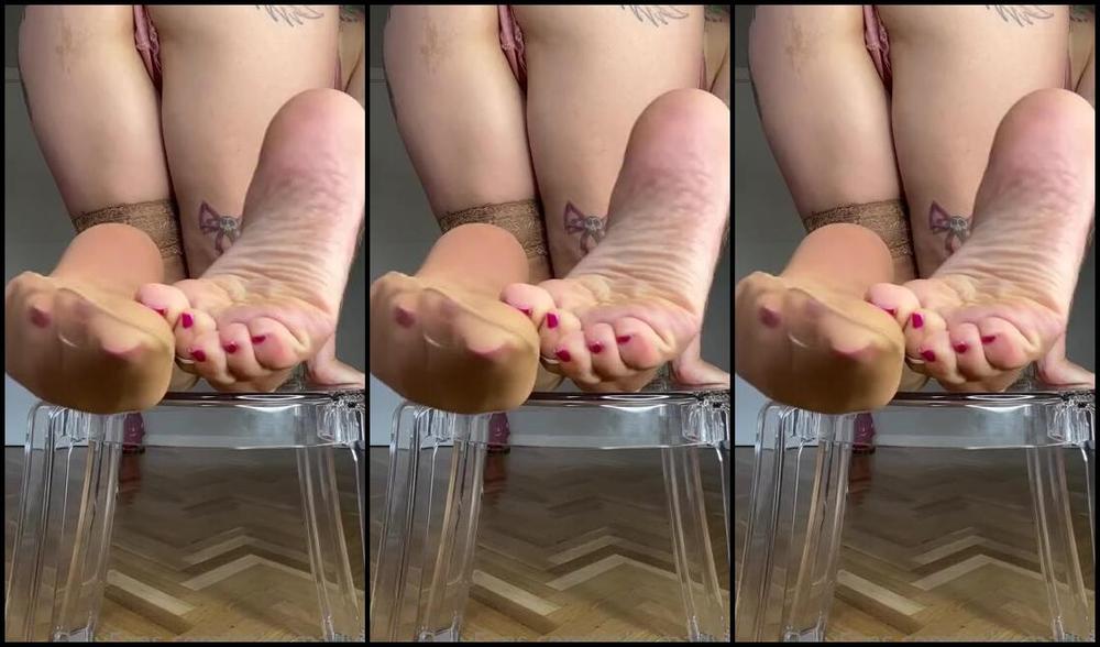 Solesmad Fetish Queen Aka Solesmadvip Onlyfans New Full Lenght Vdeo Take Off My Nylons Long Day At Work Youre Home Love Sit Down And Make Your