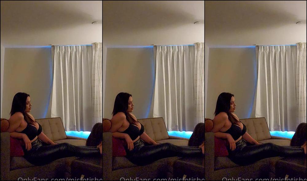 mjsfetishes-28-02-2021-2043401491-lately-i-ve-noticed-a-trend-of-more-producers-photographers-allowing-for-behind-the-scene