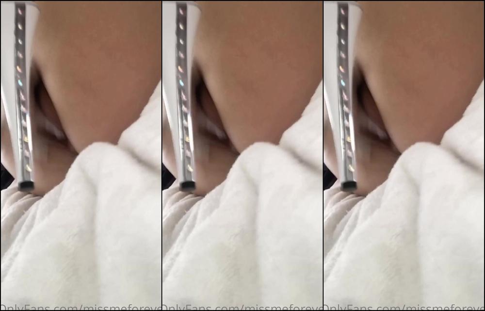 Missmeforever Playing With My Panties