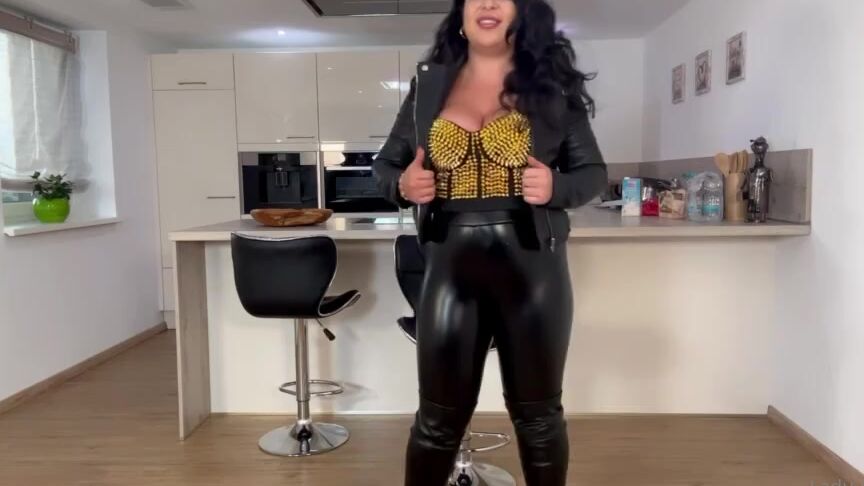 Lady Ayse Nicknamed Ladyayse Onlyfans Tv Fick Milking