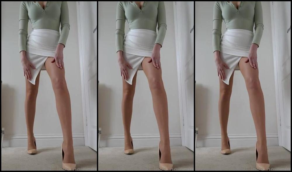 The Legs Next Door Nicknamed The Legs Next Door Onlyfans Check Out The Junk In My Trunk In This Short Sexy Skirt Who Would Love To Be At Those Nylon