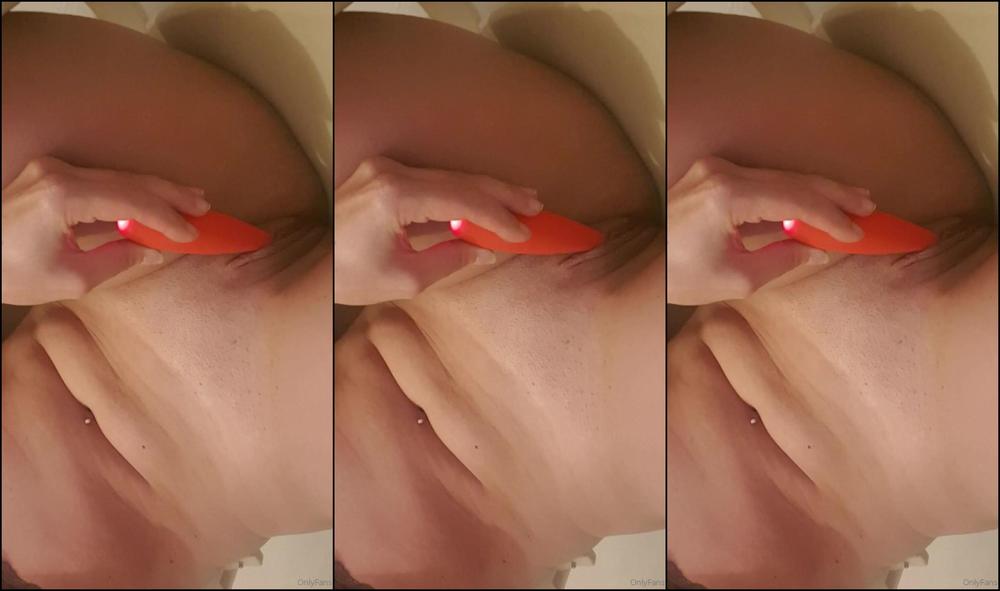 Fitchick Sssssshhhhhh Dont Tell My Mum I Came On Her Stair Lift