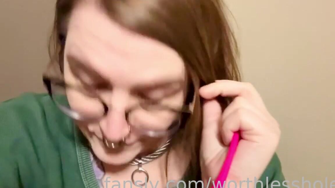 Worthlessholes 571061429210193920