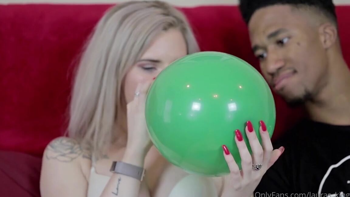 Lalalaura Nicknamed Lauras Kingdom 08 13 2024 Onlyfans Video Tayler Slave Balloon Pop