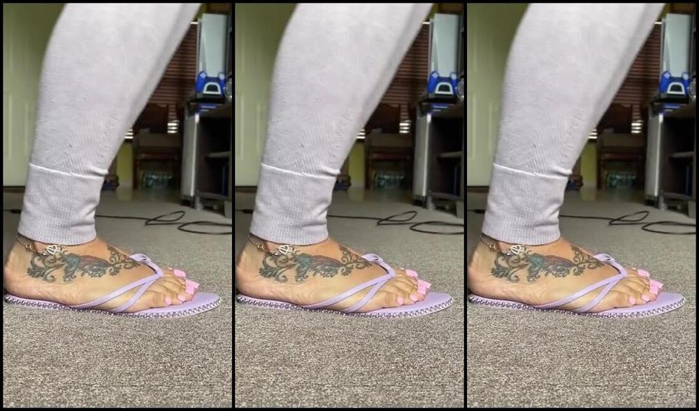 Deedeericanfeet Onlyfans As Requested In These New Cute Sandals Shoe Play Tease