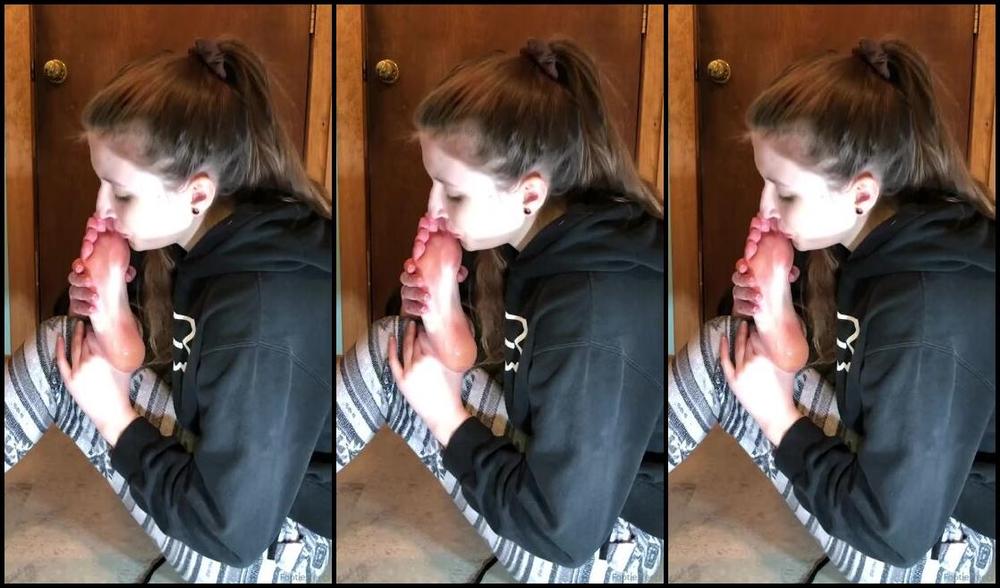 Delilah Nicknamed Footiesfeets Onlyfans Self Worship Because We All Know How Crazy It Makes You And How Much You Want To Be The One To Wors