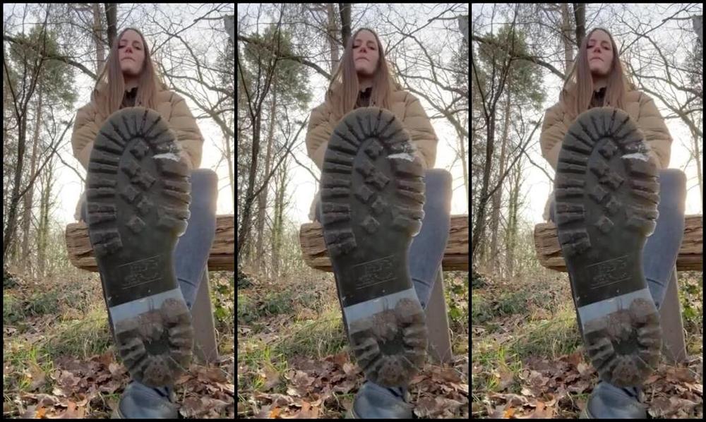 Indubiopronova Nicknamed Indubiopronova Onlyfans Be A Good Little Boy And Get On Your Hands Amp Knees And Start Cleaning