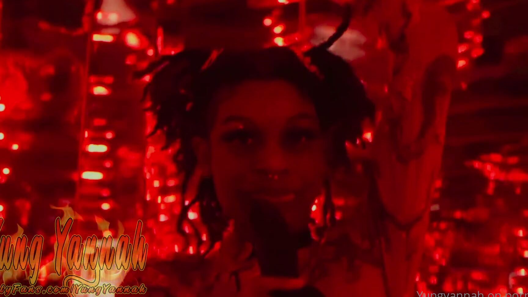 Yungyannah I Got Way To Horny At Lennox Mall Started Playing With My Pussy In The Dressing Room