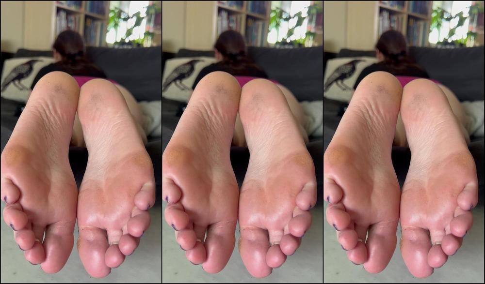 Faewilde 3024663186 09 22 2023 My Naughty Boy Was Secretly Jerking To My Sweaty Soles They Were Fresh From My Converse