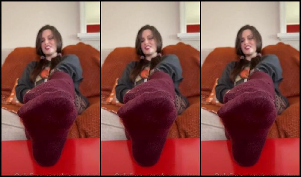 Victoria Soles Nicknamed Sassysolesxo 11 05 2021 Onlyfans Video Its The Satisfying Peel And Sounds Of Sock Against Sock For Me