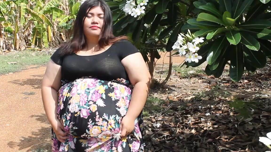 Ameenachubbycutie I Was Like A Fat Princess Hanging Around In