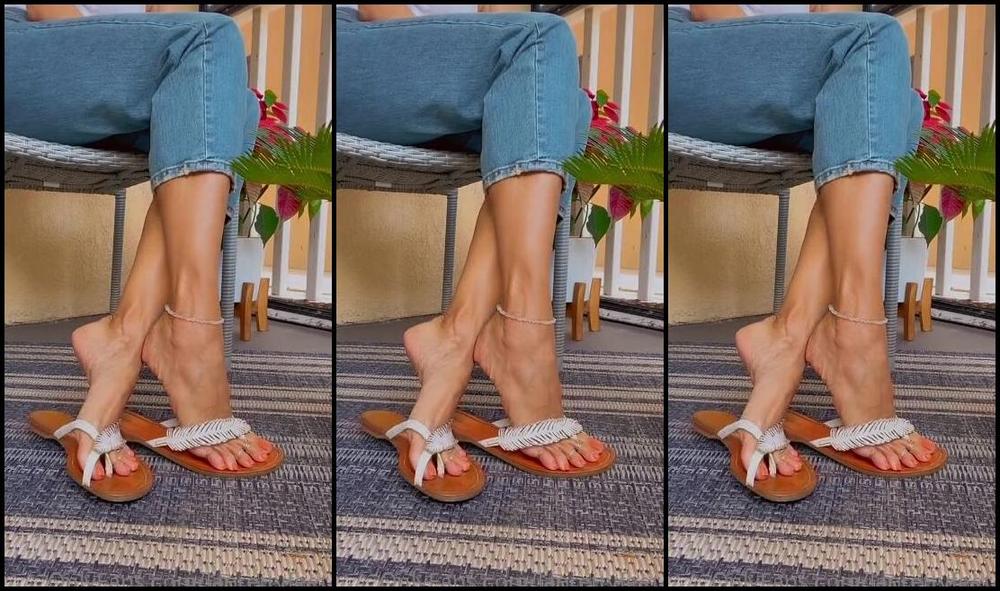 Laprettyfeet4 Nicknamed Laprettyfeet4 Onlyfans White Sandals