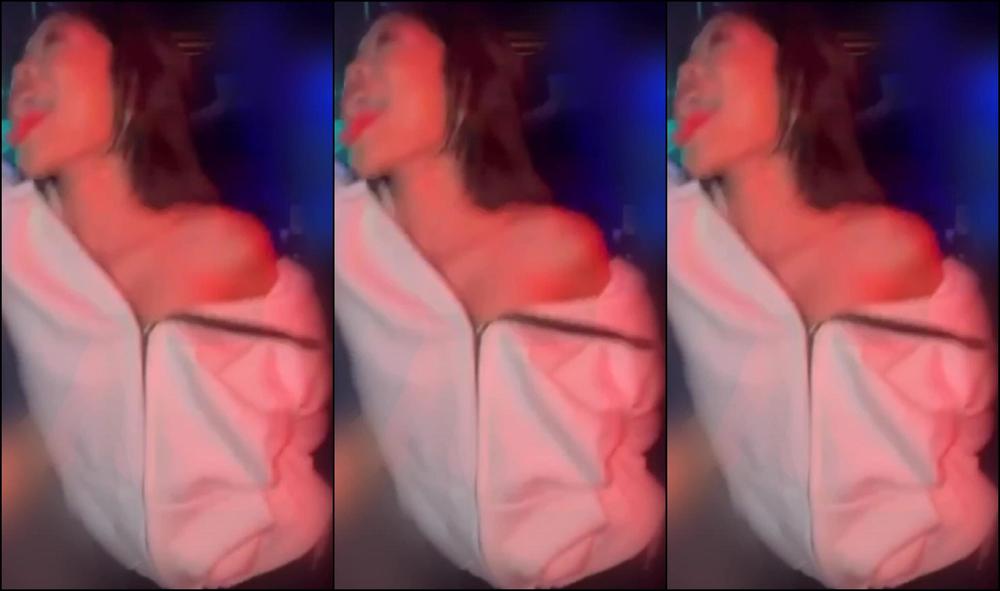 "EmmaThai" asian, masturbation, publictoilet, teens18plus, thailand Slutty Thai Teen Slut Goes Wild In Public Bar manyvids