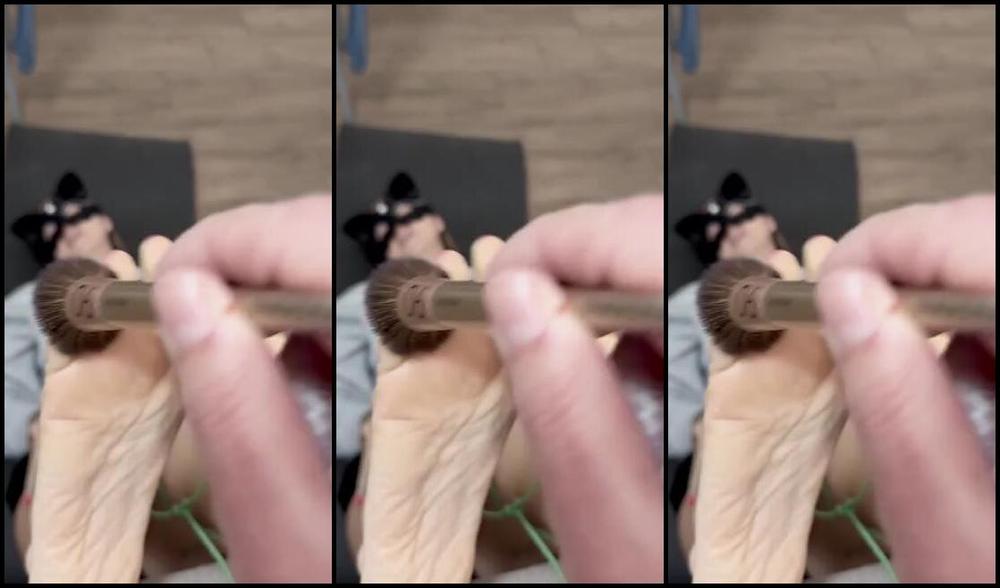 Deapistilla Nicknamed Deapistilla1 01 10 2024 Onlyfans Video Solletico Forzato Mi Lega E Io Subisco