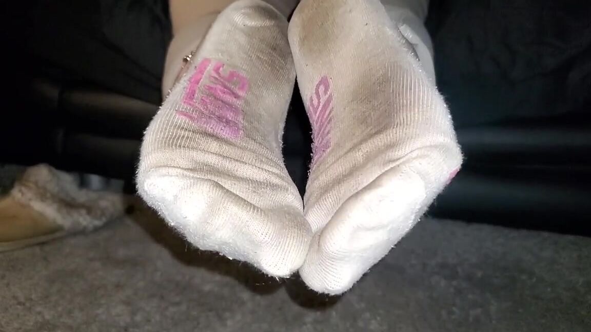 Pediqueensoles Nicknamed Pediqueensoles Onlyfans Waiting For Your Moisturizer 3Er