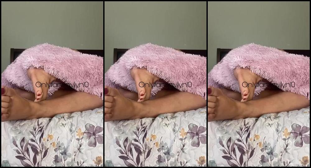 Jaylyn Nicknamed Jaylyn10 Onlyfans Warm Up My Soles