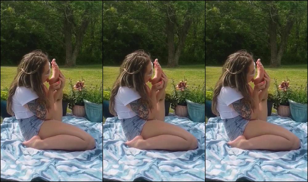 Taystoes Happy Self Worship Sunday Outdoor Self Worship With Stretching I Wanted To Enjoy The