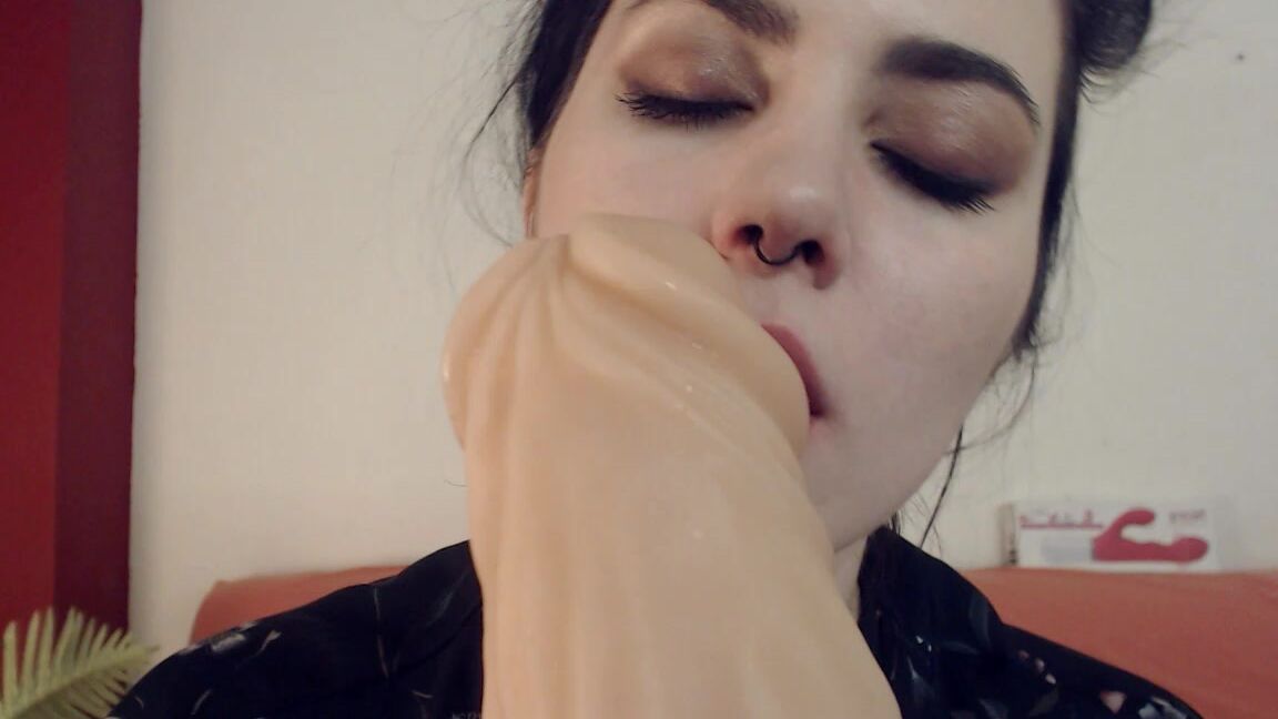 Blowjob, Brunette, Dildo Sucking, Huge Dildo, Webcam stacymoon blowjob for a huge dildo ManyVids