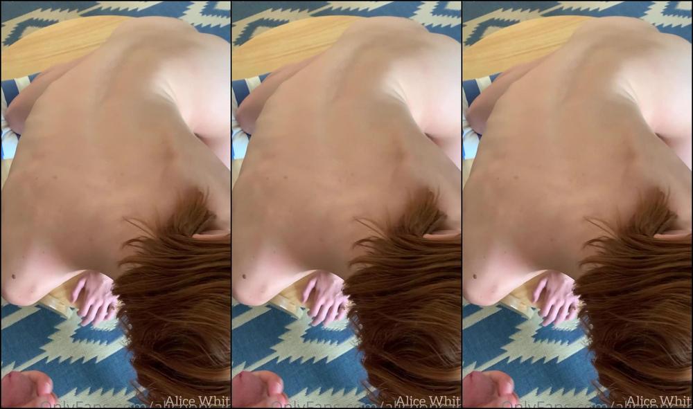 aliceoncam-21-08-2020-746933531-multitasking-absolutely-