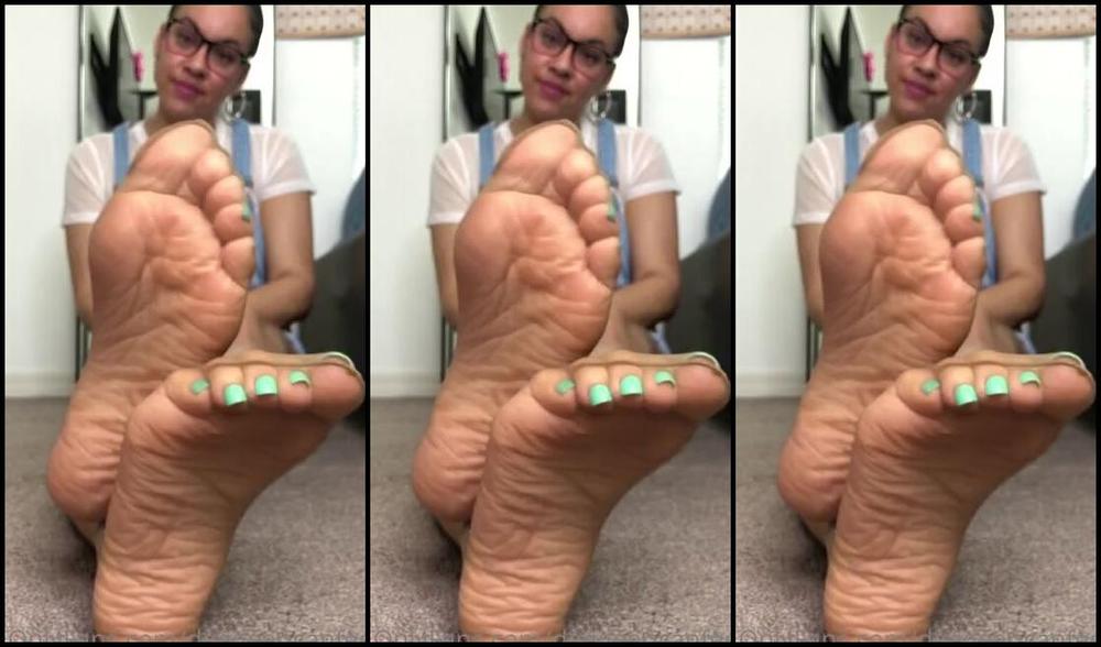 Deedeericanfeet Onlyfans For My Nylon Peeps Only Nude Sheer Nylons As Requested